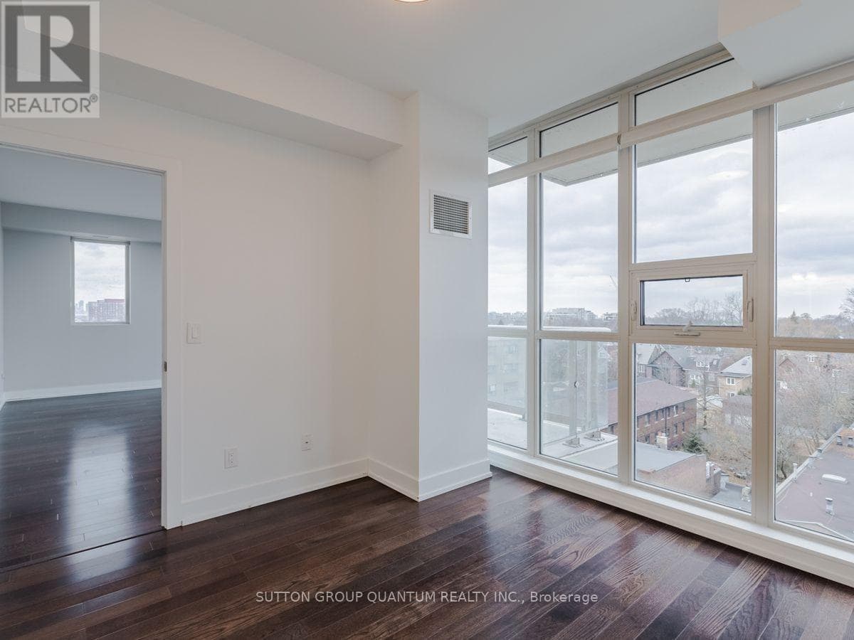Single Family at 801- 1638 Bloor Street, Toronto (High Park North), Ontario - Photo 9 - RE/MAX Garden City Realty