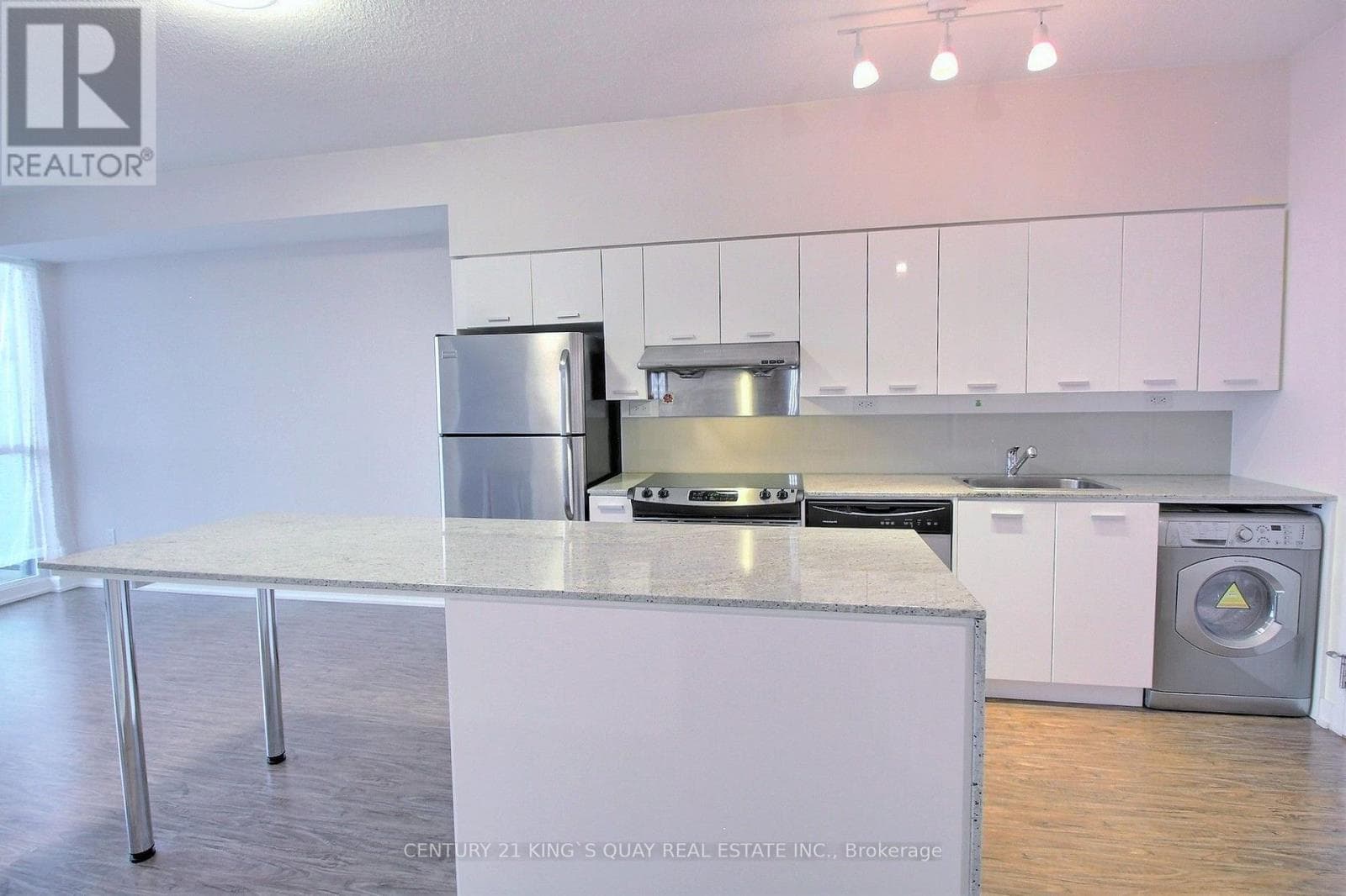 Single Family at 2006- 29 Singer Court, Toronto (Bayview Village), Ontario - Photo 10 - RE/MAX Garden City Realty