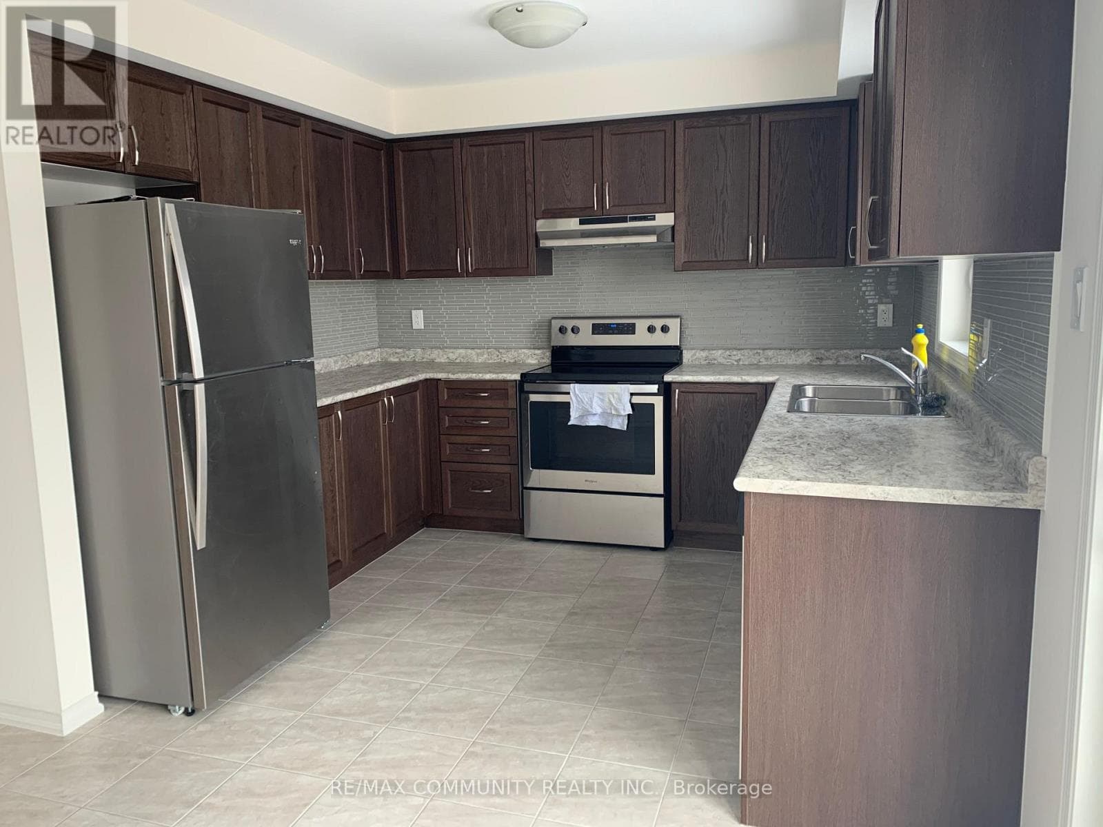 Single Family at 2613 Deputy Minister Path Avenue, Oshawa (Windfields), Ontario - Photo 8 - RE/MAX Garden City Realty