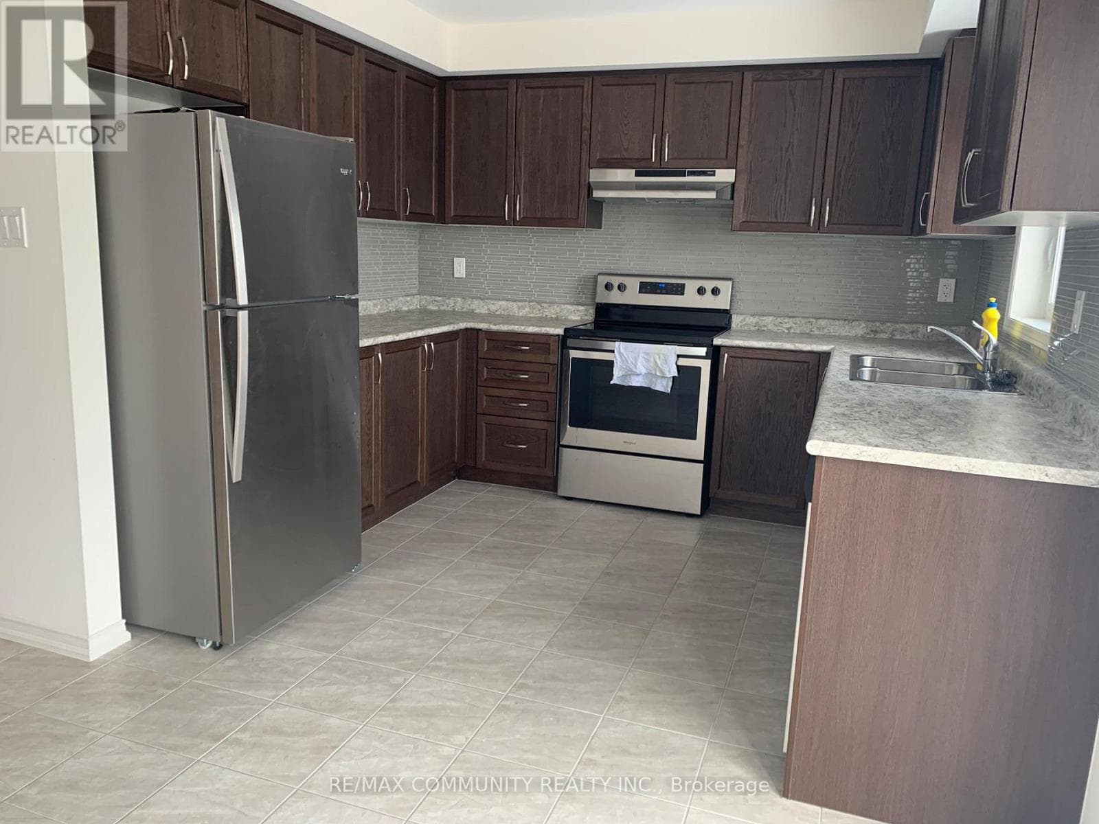 Single Family at 2613 Deputy Minister Path Avenue, Oshawa (Windfields), Ontario - Photo 9 - RE/MAX Garden City Realty