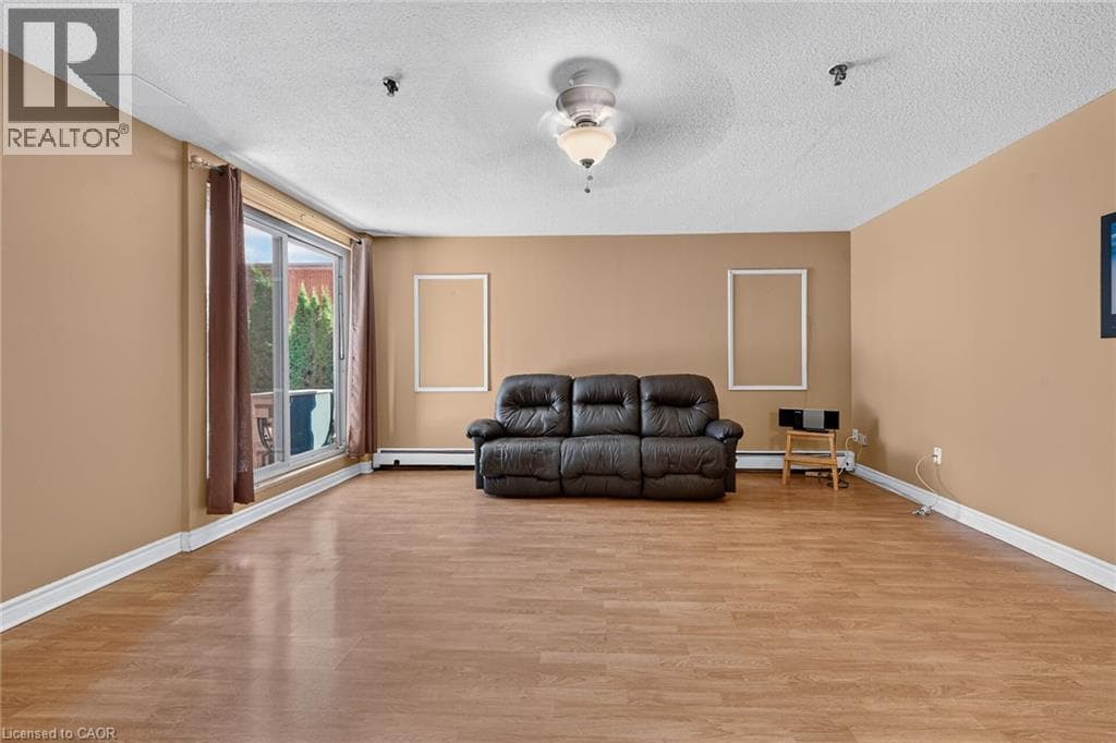 Single Family at 103- 3955 PORTAGE Road, Niagara Falls, Ontario - Photo 10 - RE/MAX Garden City Realty