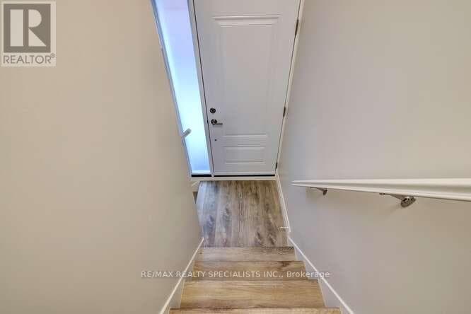 Single Family at 43 Firwood (Lower) Crescent, Toronto (Princess-Rosethorn), Ontario - Photo 4 - RE/MAX Garden City Realty