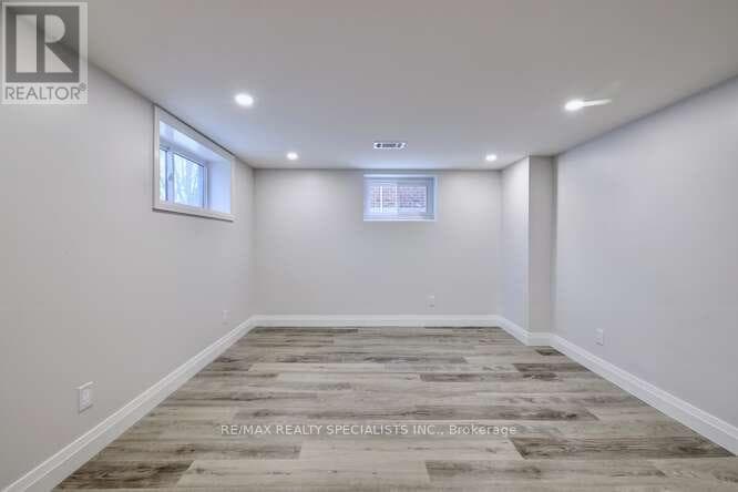 Single Family at 43 Firwood (Lower) Crescent, Toronto (Princess-Rosethorn), Ontario - Photo 5 - RE/MAX Garden City Realty
