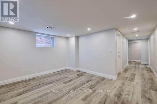 Single Family at 43 Firwood (Lower) Crescent, Toronto (Princess-Rosethorn), Ontario - Photo 6 - RE/MAX Garden City Realty