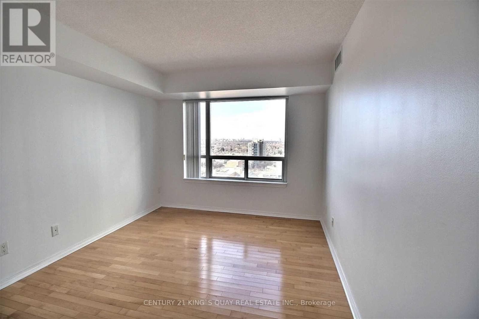 Single Family at 2511- 155 Beecroft Road, Toronto (Lansing-Westgate), Ontario - Photo 7 - RE/MAX Garden City Realty