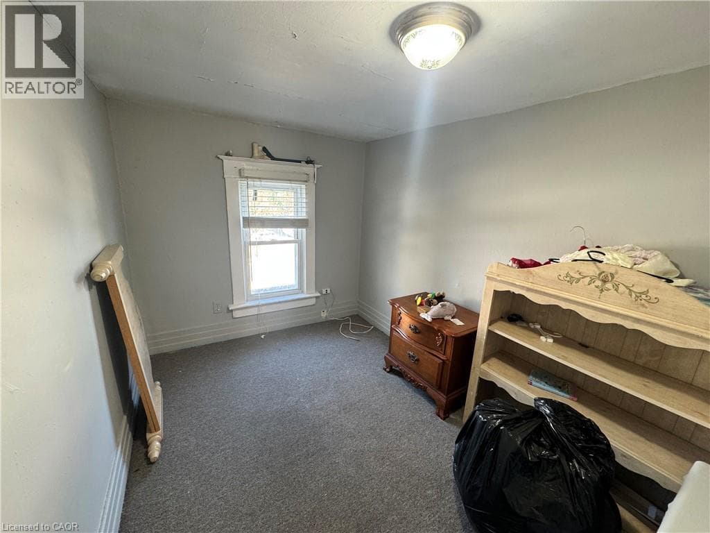 Single Family at 65 QUEEN Street, Thorold, Ontario - Photo 6 - RE/MAX Garden City Realty