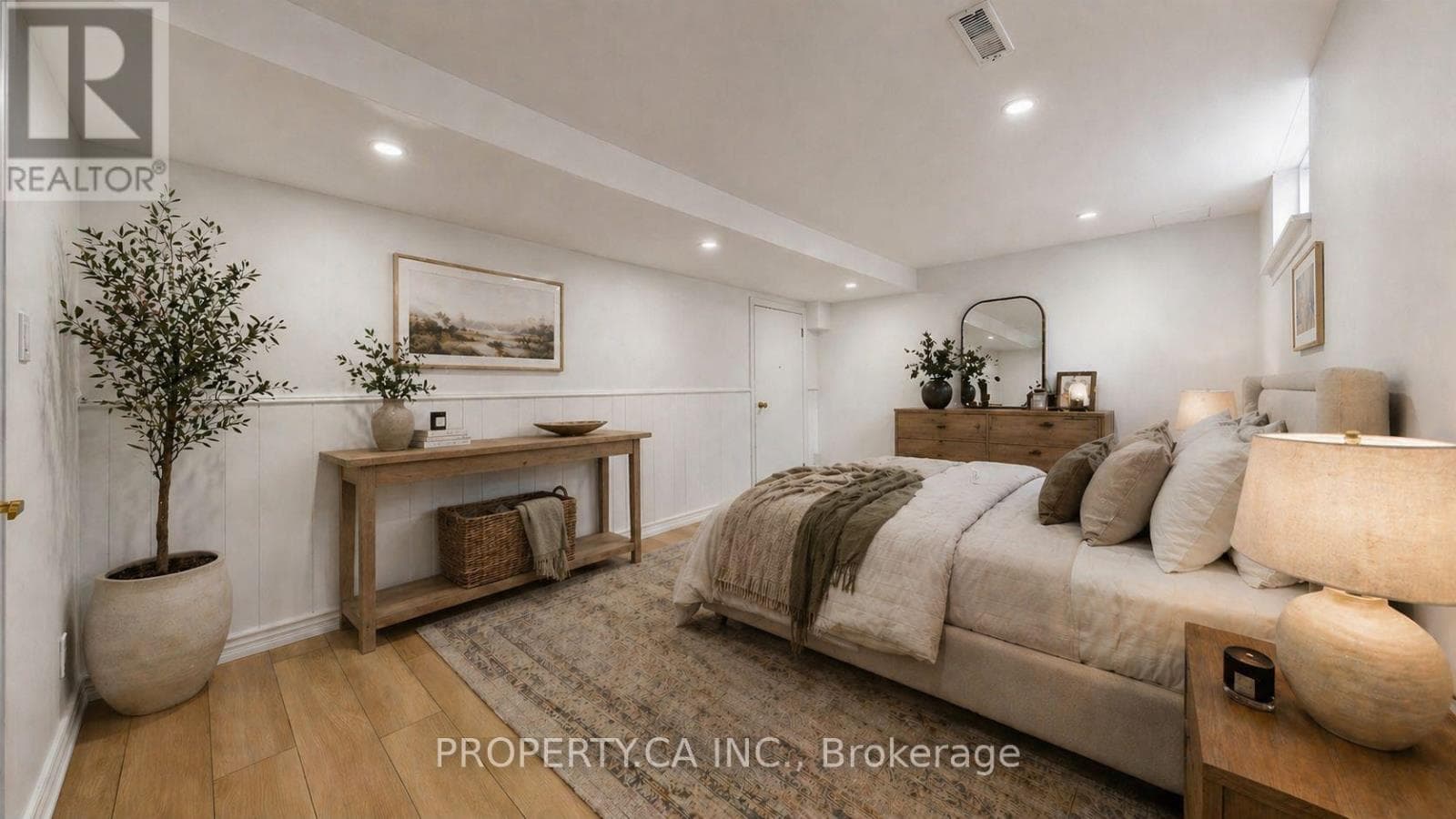 Single Family at 1469 Brentano Boulevard, Mississauga (Lakeview), Ontario - Photo 5 - RE/MAX Garden City Realty