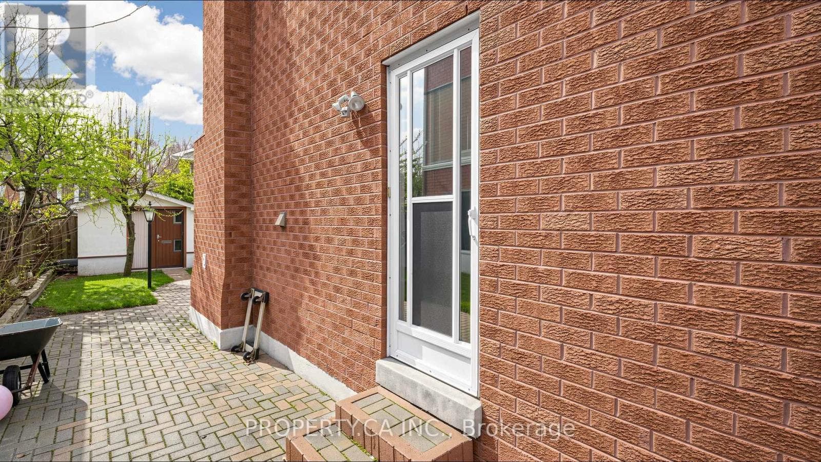 Single Family at 1469 Brentano Boulevard, Mississauga (Lakeview), Ontario - Photo 6 - RE/MAX Garden City Realty