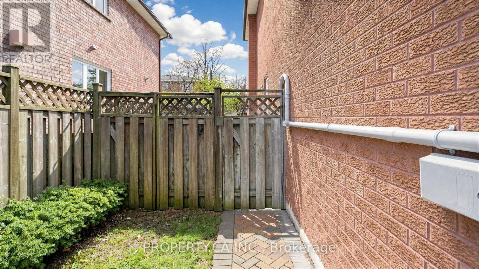 Single Family at 1469 Brentano Boulevard, Mississauga (Lakeview), Ontario - Photo 7 - RE/MAX Garden City Realty