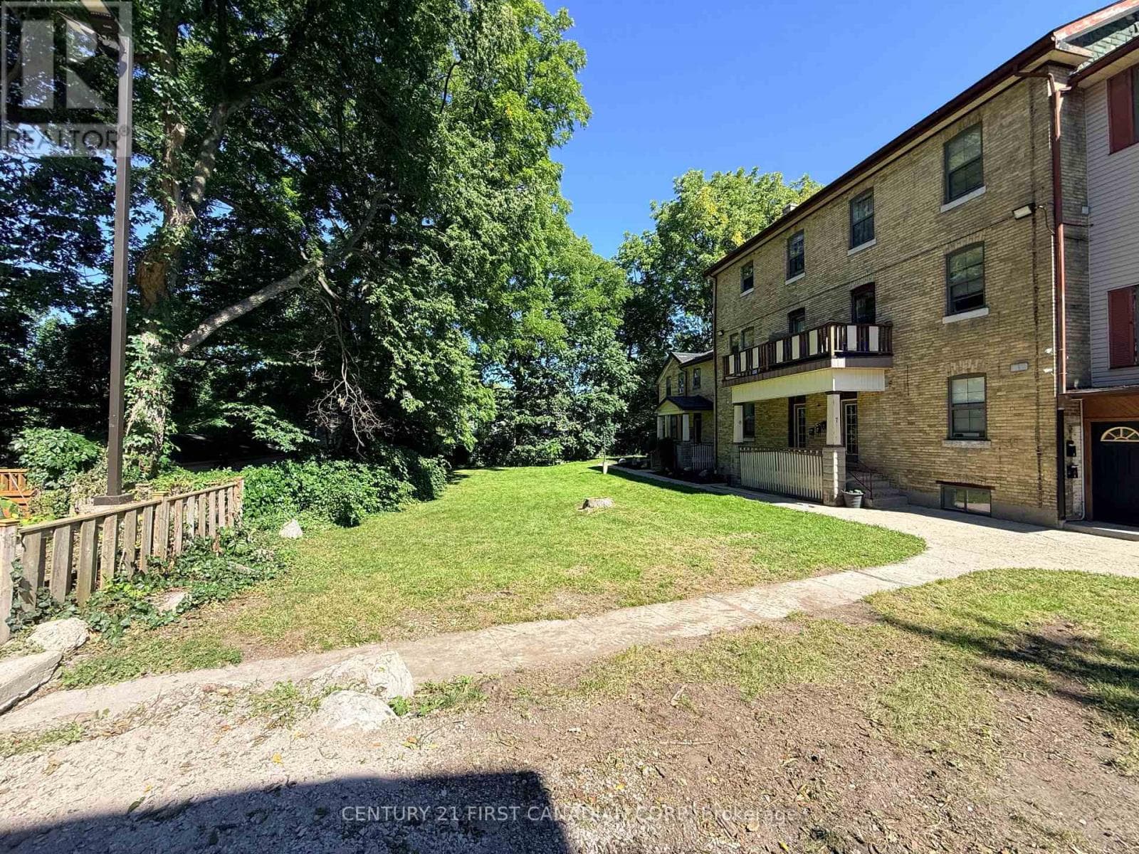 Multi-family at 4- 1 Waverley Place, London East (East F), Ontario - Photo 2 - RE/MAX Garden City Realty
