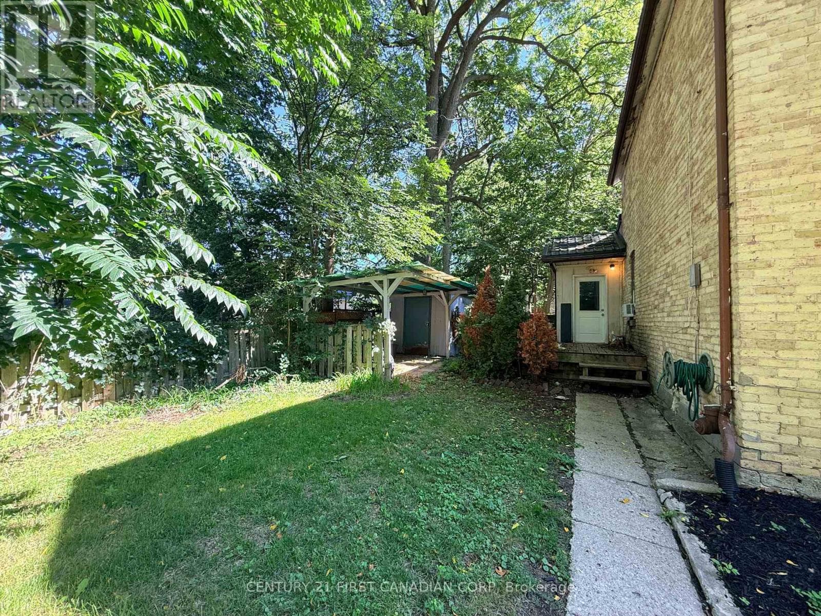 Multi-family at 4- 1 Waverley Place, London East (East F), Ontario - Photo 6 - RE/MAX Garden City Realty