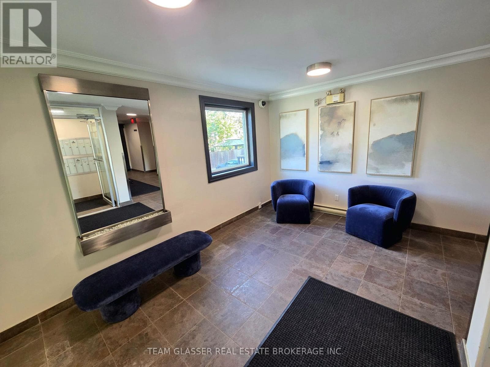 Single Family at 505- 570 WILLIAM Street, London East (East F), Ontario - Photo 4 - RE/MAX Garden City Realty