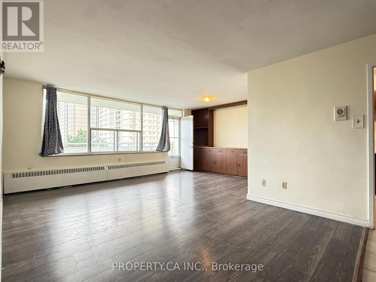 411- 10 Parkway Forest Drive