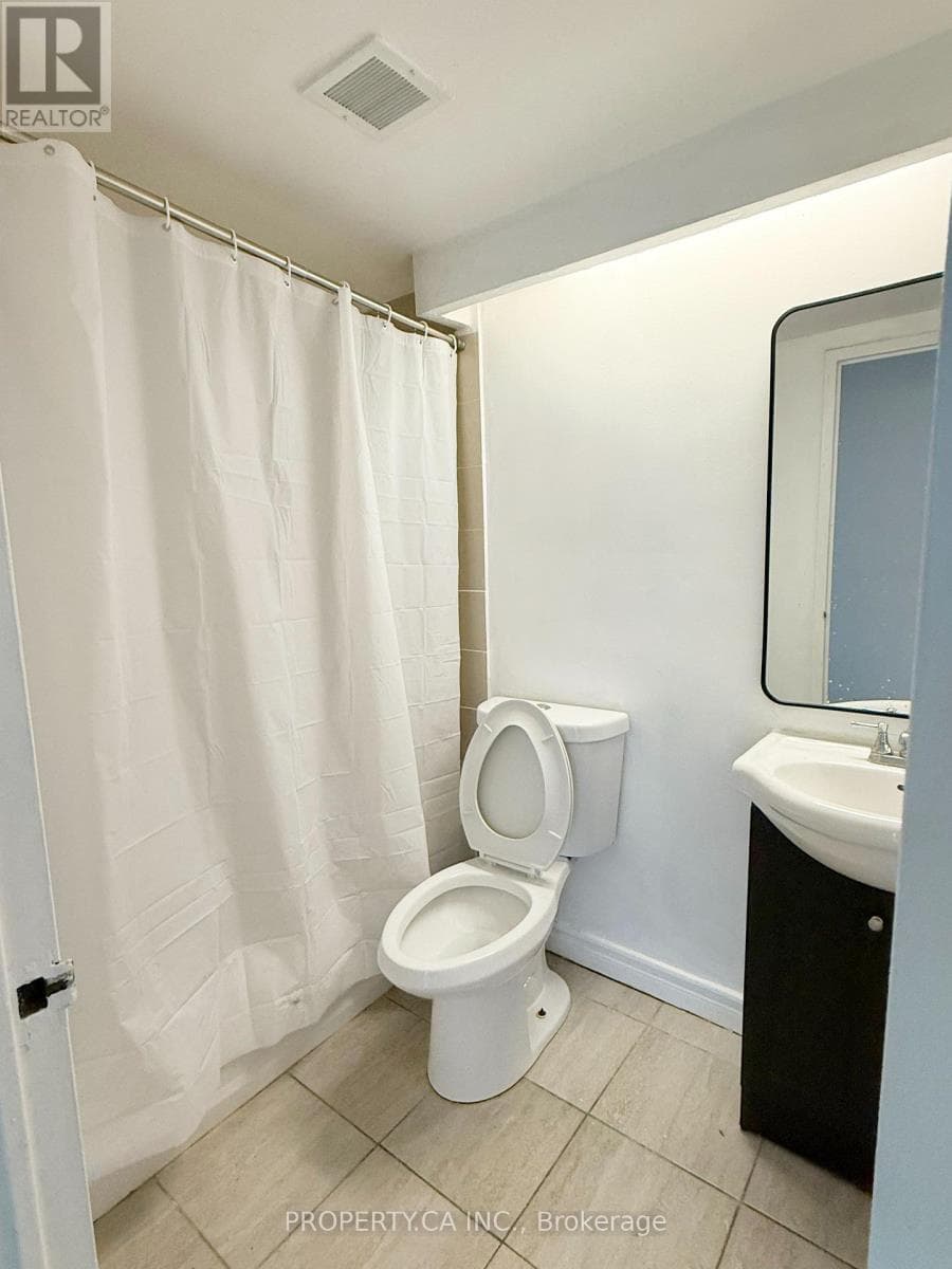Single Family at 411- 10 Parkway Forest Drive, Toronto (Henry Farm), Ontario - Photo 10 - RE/MAX Garden City Realty