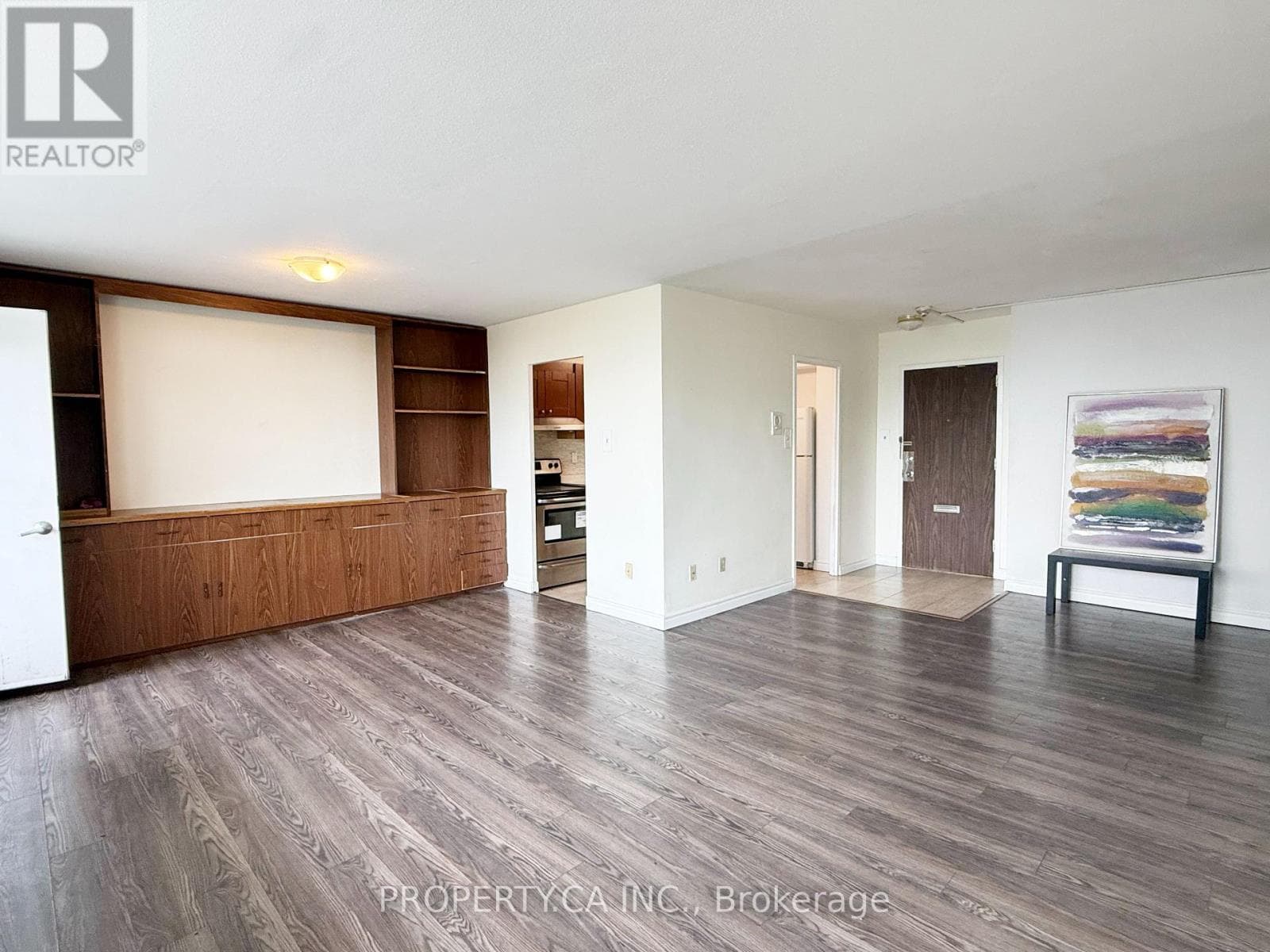 Single Family at 411- 10 Parkway Forest Drive, Toronto (Henry Farm), Ontario - Photo 2 - RE/MAX Garden City Realty
