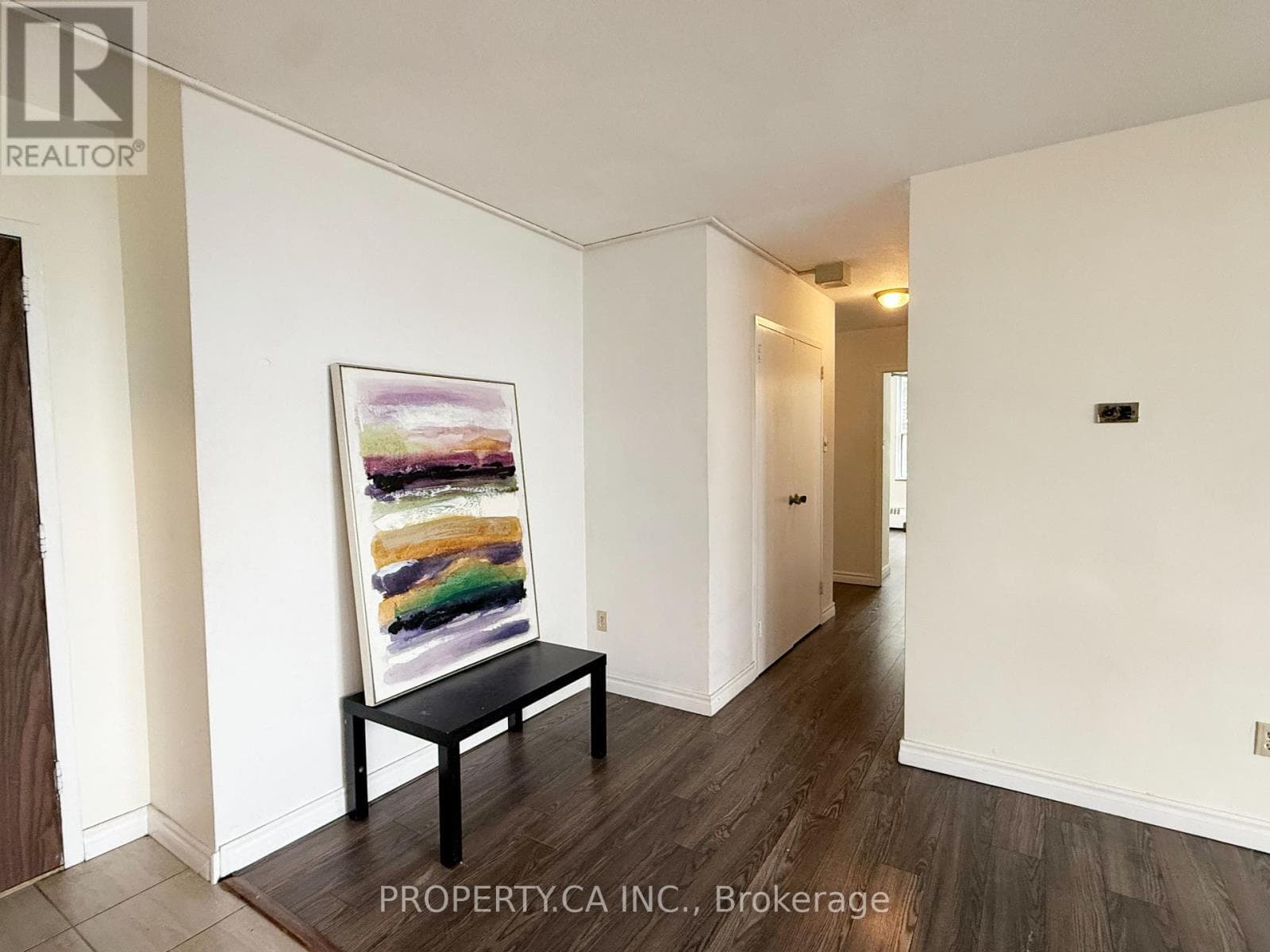 Single Family at 411- 10 Parkway Forest Drive, Toronto (Henry Farm), Ontario - Photo 5 - RE/MAX Garden City Realty