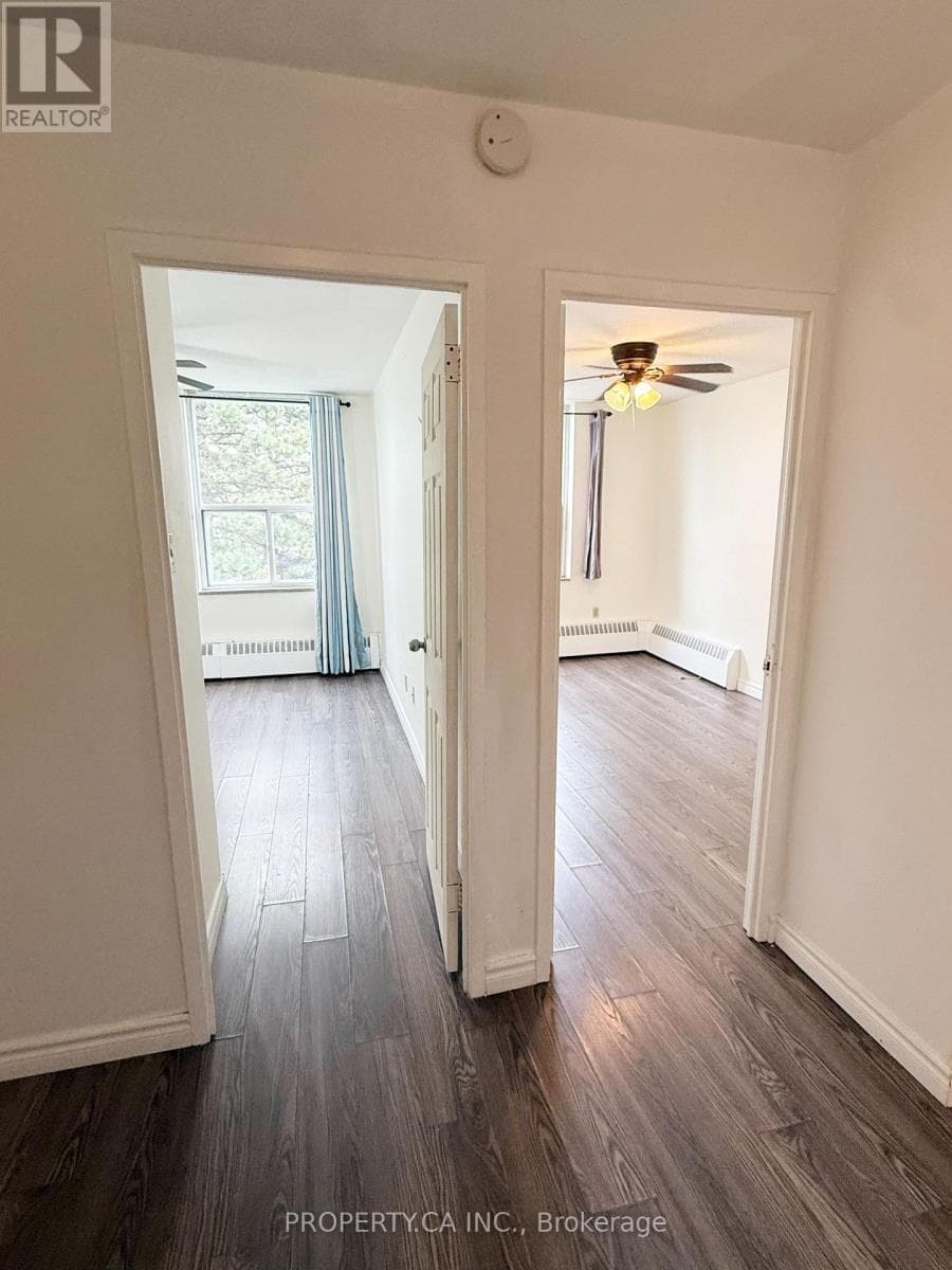 Single Family at 411- 10 Parkway Forest Drive, Toronto (Henry Farm), Ontario - Photo 7 - RE/MAX Garden City Realty