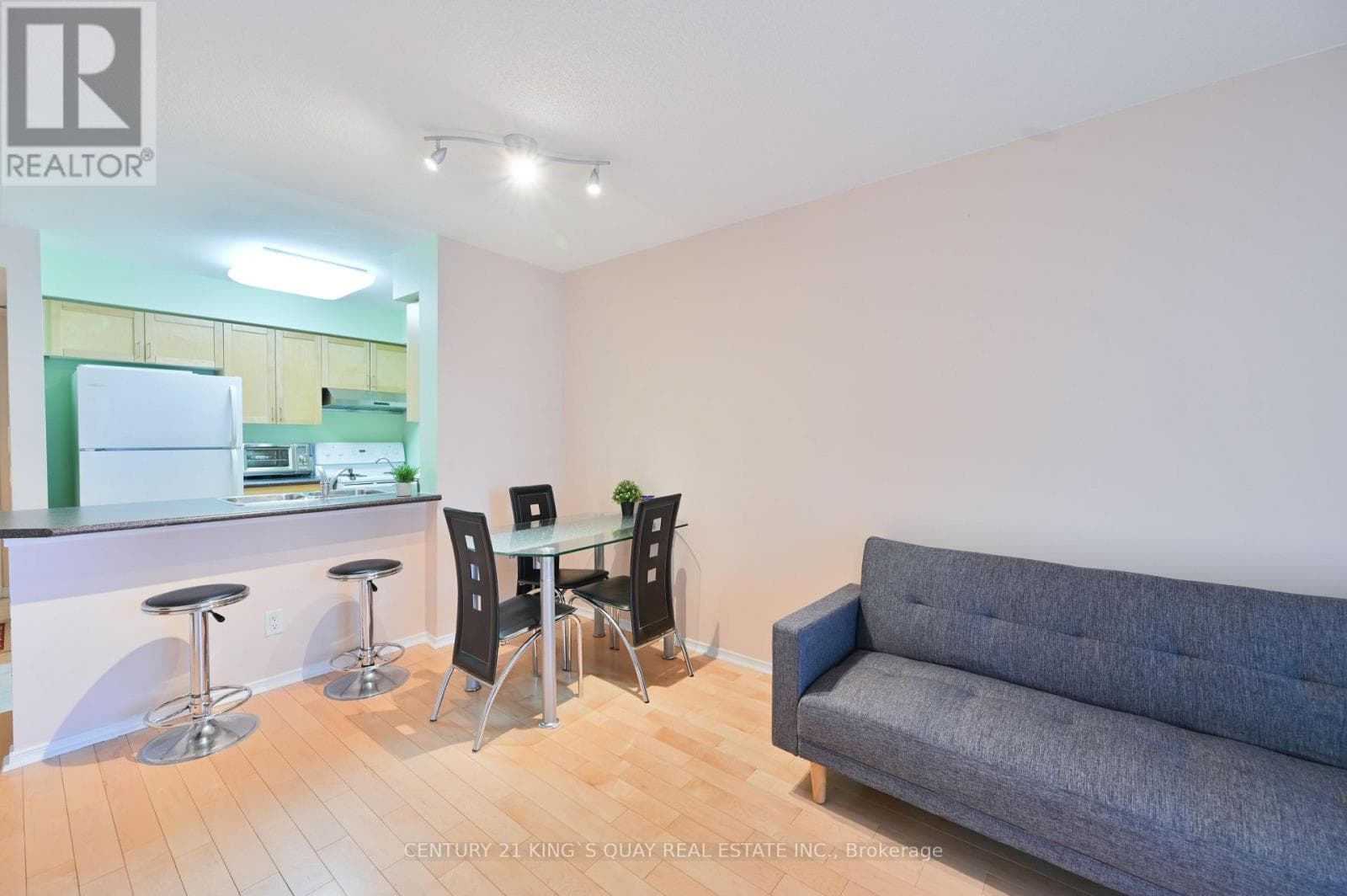 Single Family at 612- 155 Beecroft Road, Toronto (Lansing-Westgate), Ontario - Photo 4 - RE/MAX Garden City Realty