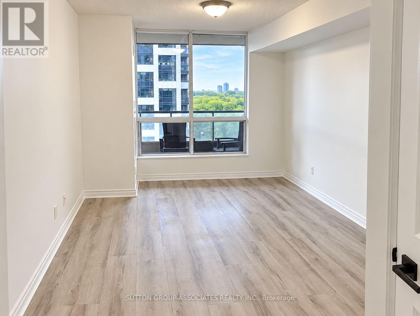 Single Family at 1406- 70 High Park Avenue, Toronto (High Park North), Ontario - Photo 6 - RE/MAX Garden City Realty