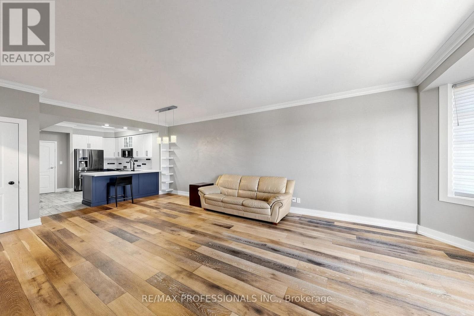 Single Family at 206- 3531 Lake Shore Boulevard, Toronto (Long Branch), Ontario - Photo 2 - RE/MAX Garden City Realty