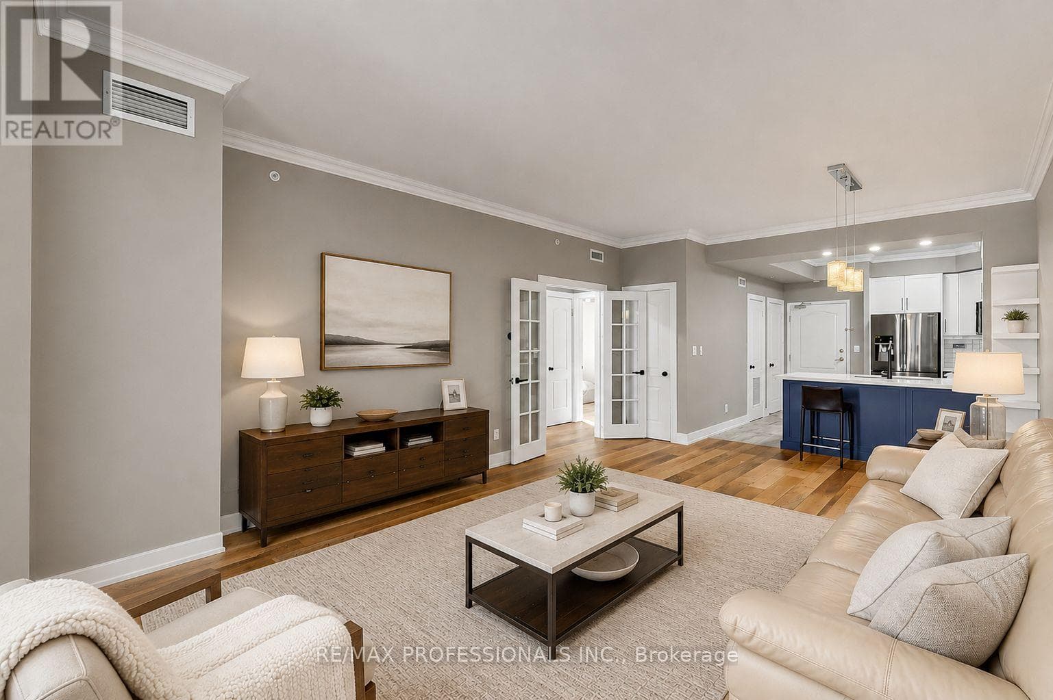 Single Family at 206- 3531 Lake Shore Boulevard, Toronto (Long Branch), Ontario - Photo 3 - RE/MAX Garden City Realty