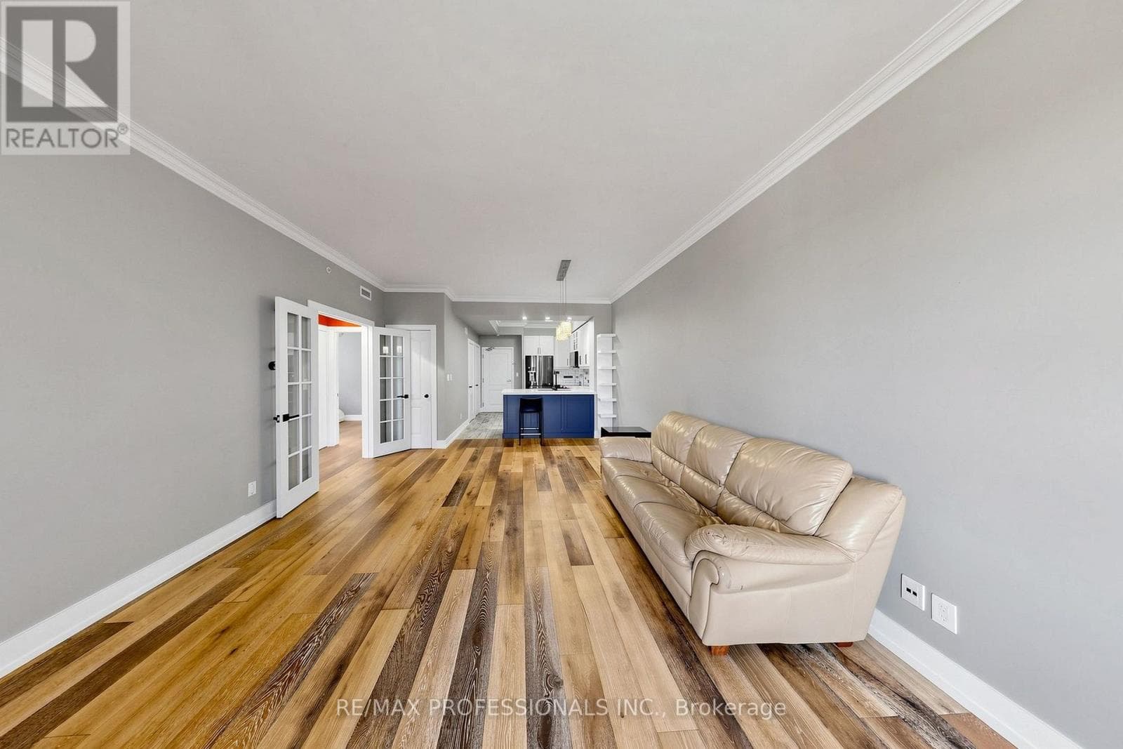 Single Family at 206- 3531 Lake Shore Boulevard, Toronto (Long Branch), Ontario - Photo 5 - RE/MAX Garden City Realty