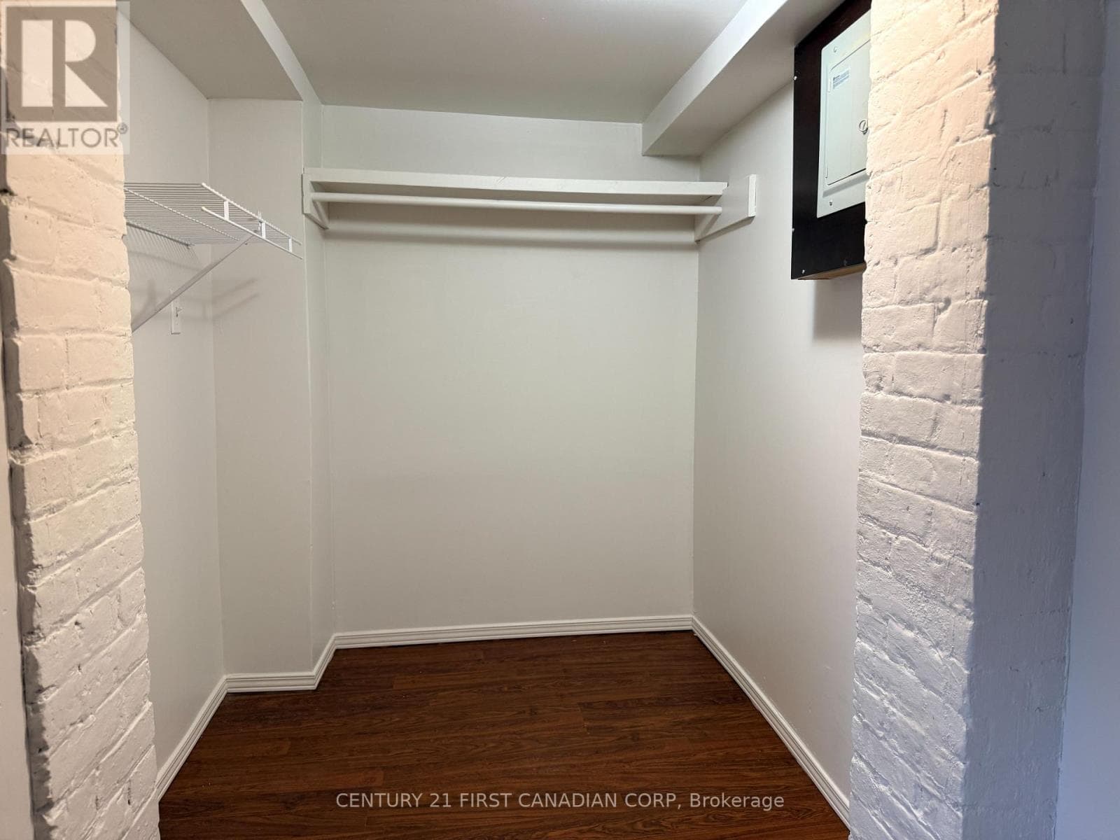 Multi-family at 11- 1 Waverley Place, London East (East F), Ontario - Photo 10 - RE/MAX Garden City Realty