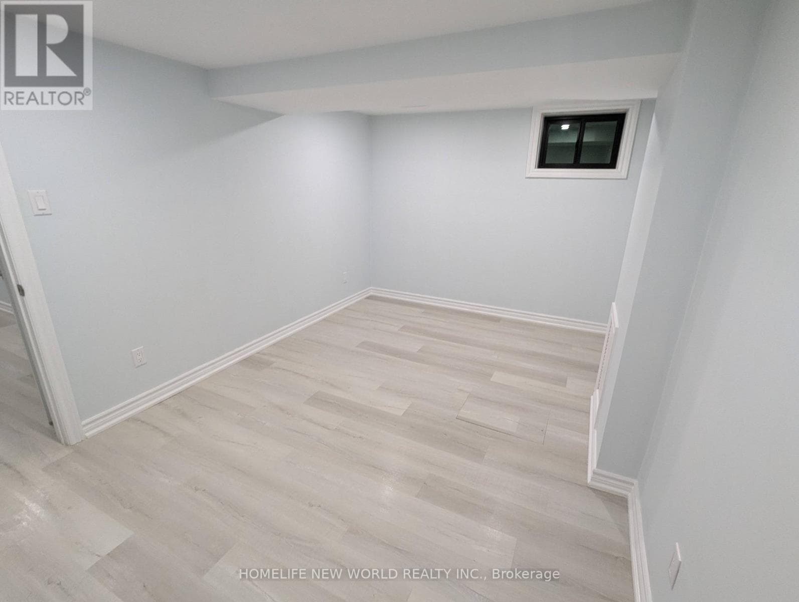 Single Family at Lower- 90 Oakvale Avenue, Toronto (Greenwood-Coxwell), Ontario - Photo 7 - RE/MAX Garden City Realty