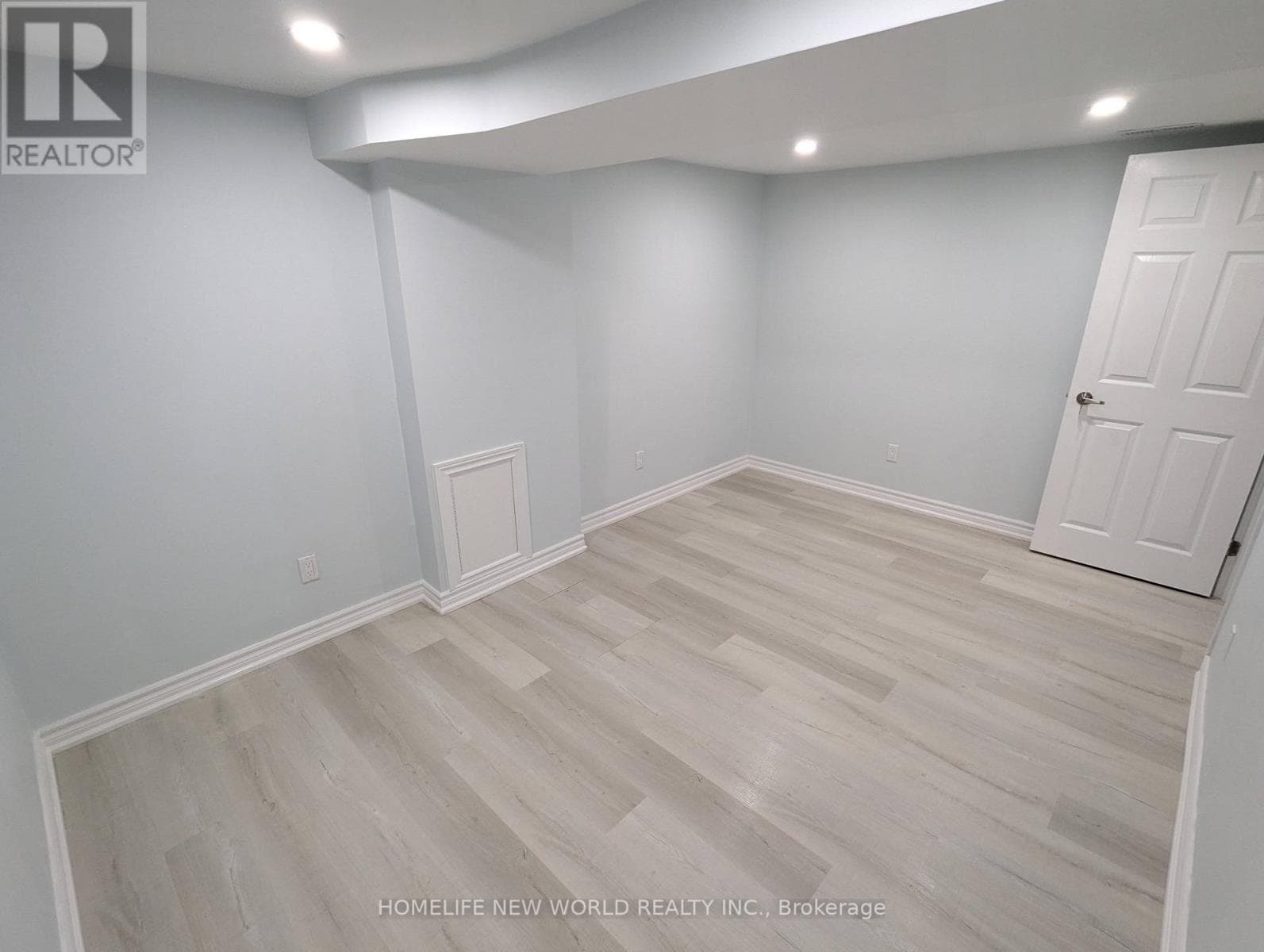Single Family at Lower- 90 Oakvale Avenue, Toronto (Greenwood-Coxwell), Ontario - Photo 8 - RE/MAX Garden City Realty