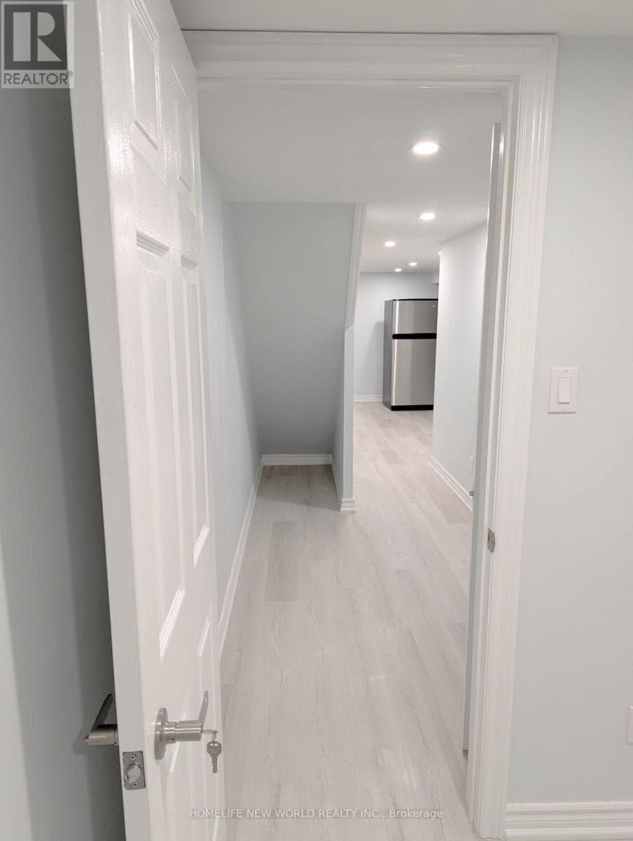 Single Family at Lower- 90 Oakvale Avenue, Toronto (Greenwood-Coxwell), Ontario - Photo 9 - RE/MAX Garden City Realty
