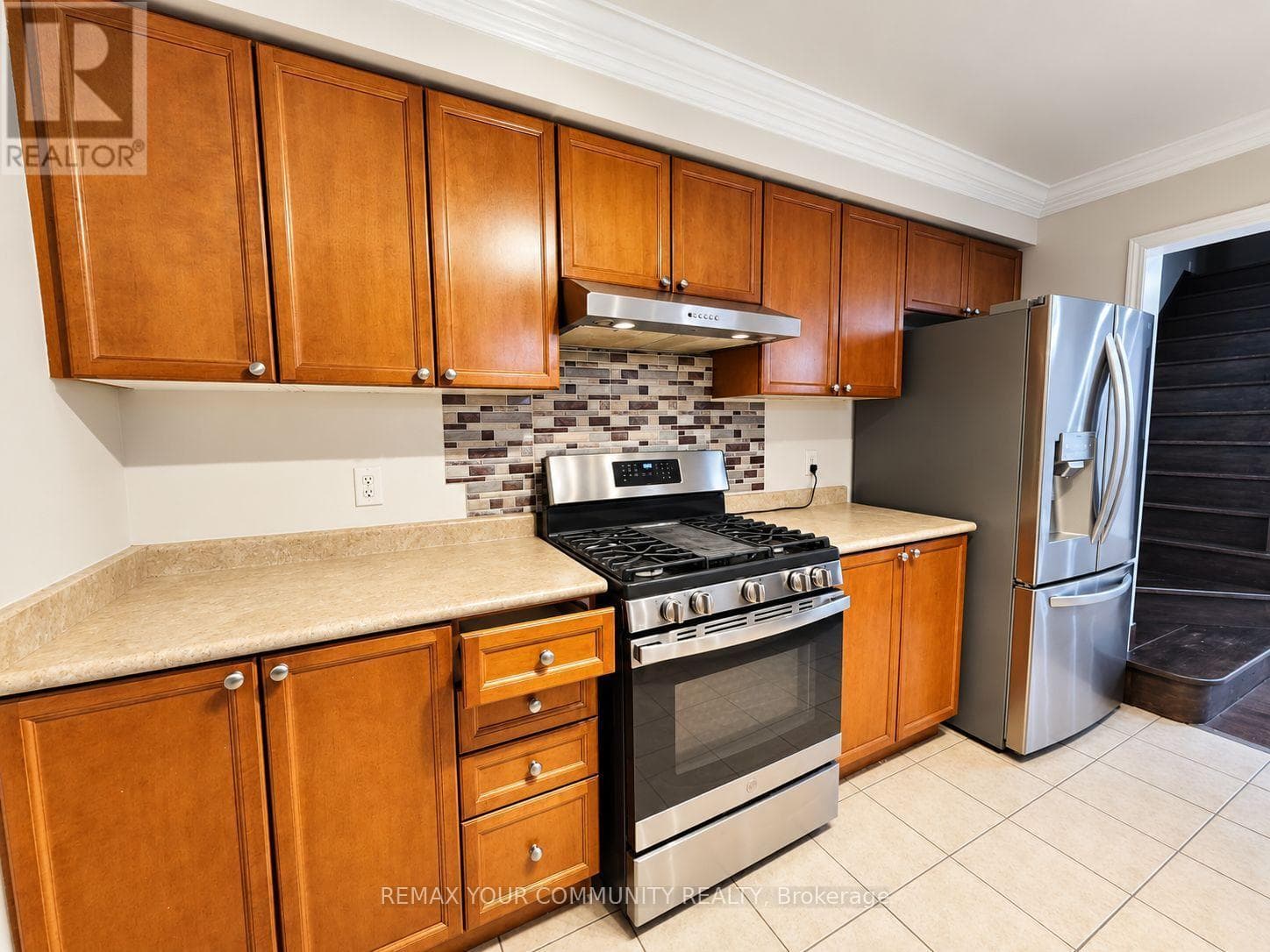 Single Family at 10 Snowgoose Terrace, Toronto (Rouge), Ontario - Photo 4 - RE/MAX Garden City Realty