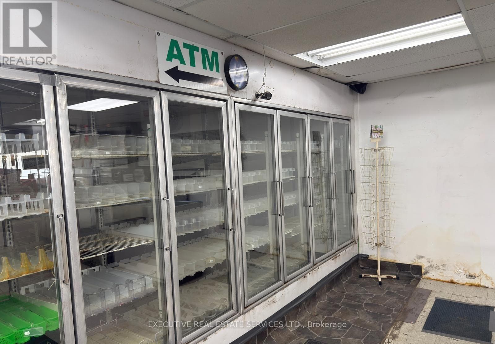 Retail at 187 King Street, Chatham-Kent (Chatham), Ontario - Photo 3 - RE/MAX Garden City Realty