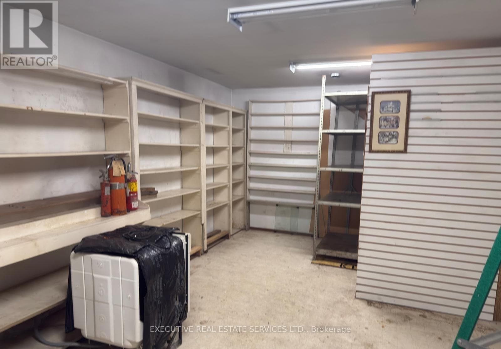 Retail at 187 King Street, Chatham-Kent (Chatham), Ontario - Photo 5 - RE/MAX Garden City Realty