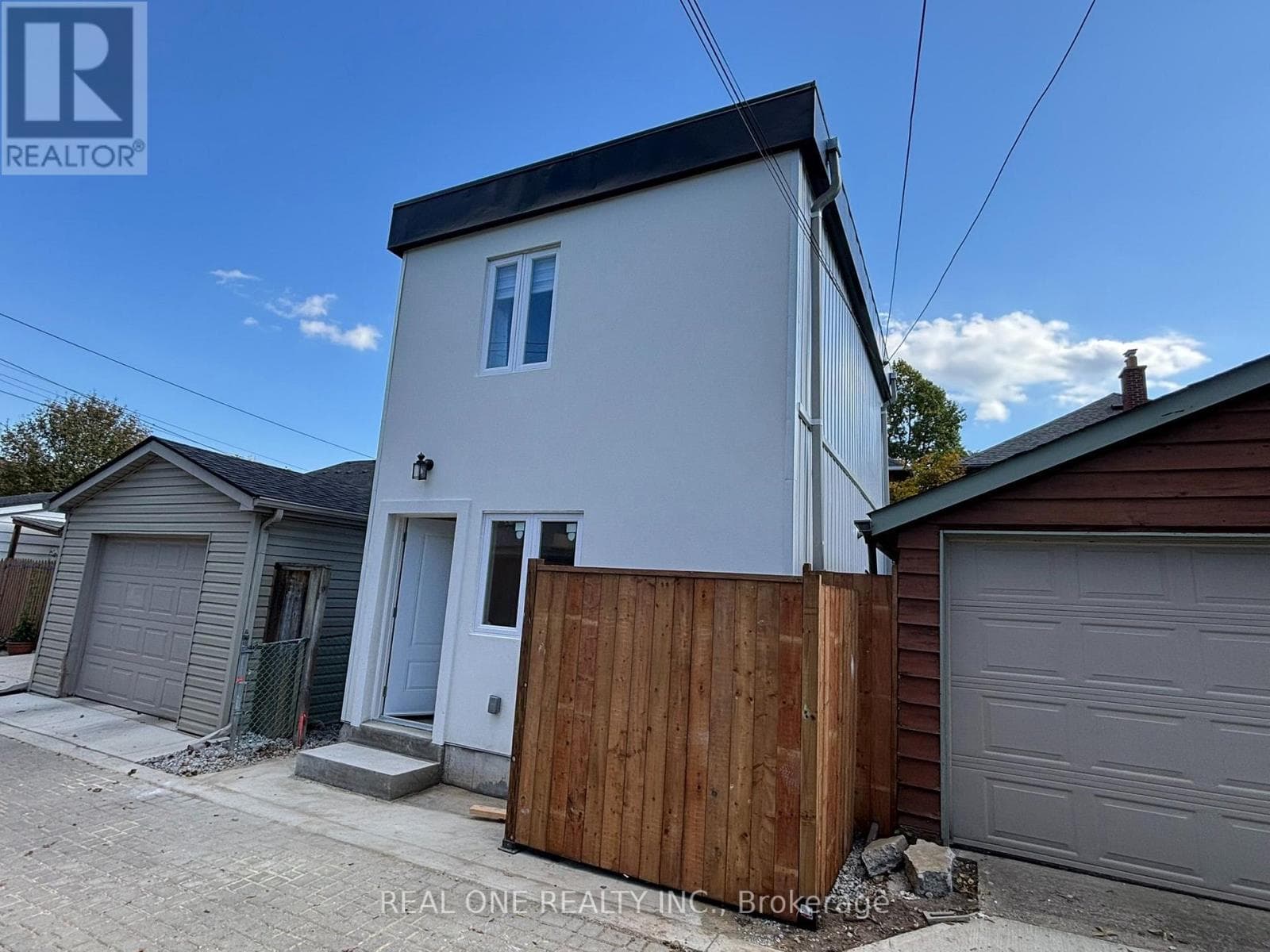 90 Douglas Avenue