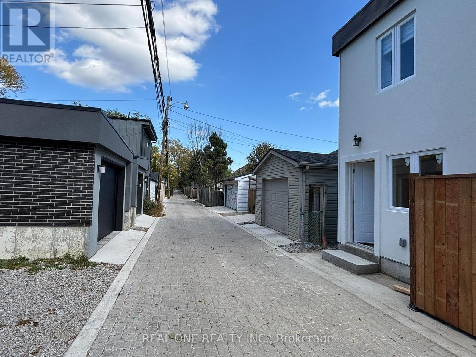 Single Family at 90 Douglas Avenue, Toronto (Lawrence Park North), Ontario - Photo 2 - RE/MAX Garden City Realty