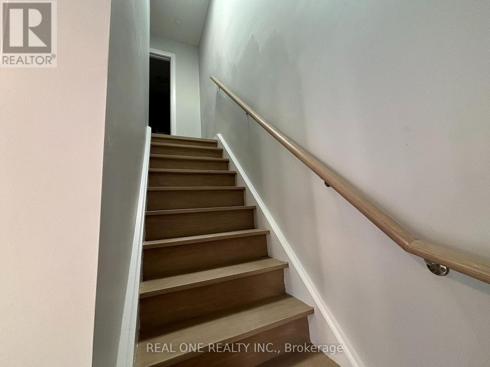 Single Family at 90 Douglas Avenue, Toronto (Lawrence Park North), Ontario - Photo 6 - RE/MAX Garden City Realty