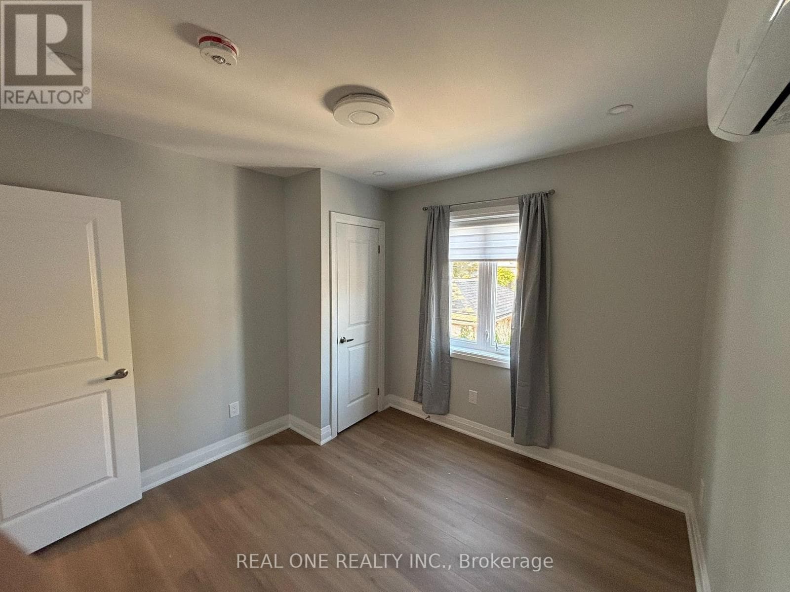 Single Family at 90 Douglas Avenue, Toronto (Lawrence Park North), Ontario - Photo 9 - RE/MAX Garden City Realty