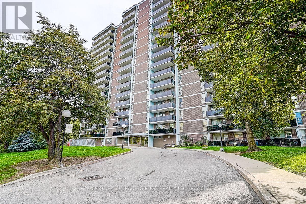 Single Family at 201- 235 Grandravine Drive, Toronto (Glenfield-Jane Heights), Ontario - Photo 7 - RE/MAX Garden City Realty