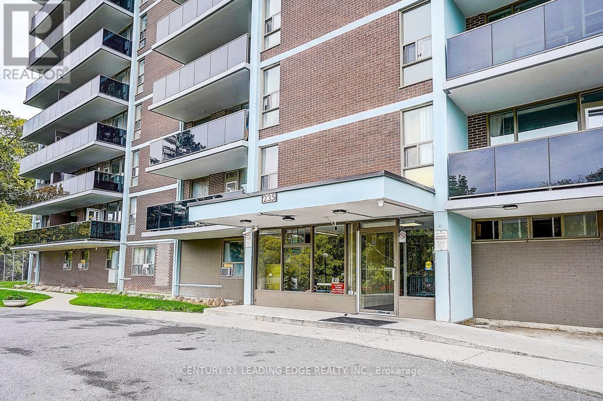Single Family at 201- 235 Grandravine Drive, Toronto (Glenfield-Jane Heights), Ontario - Photo 8 - RE/MAX Garden City Realty