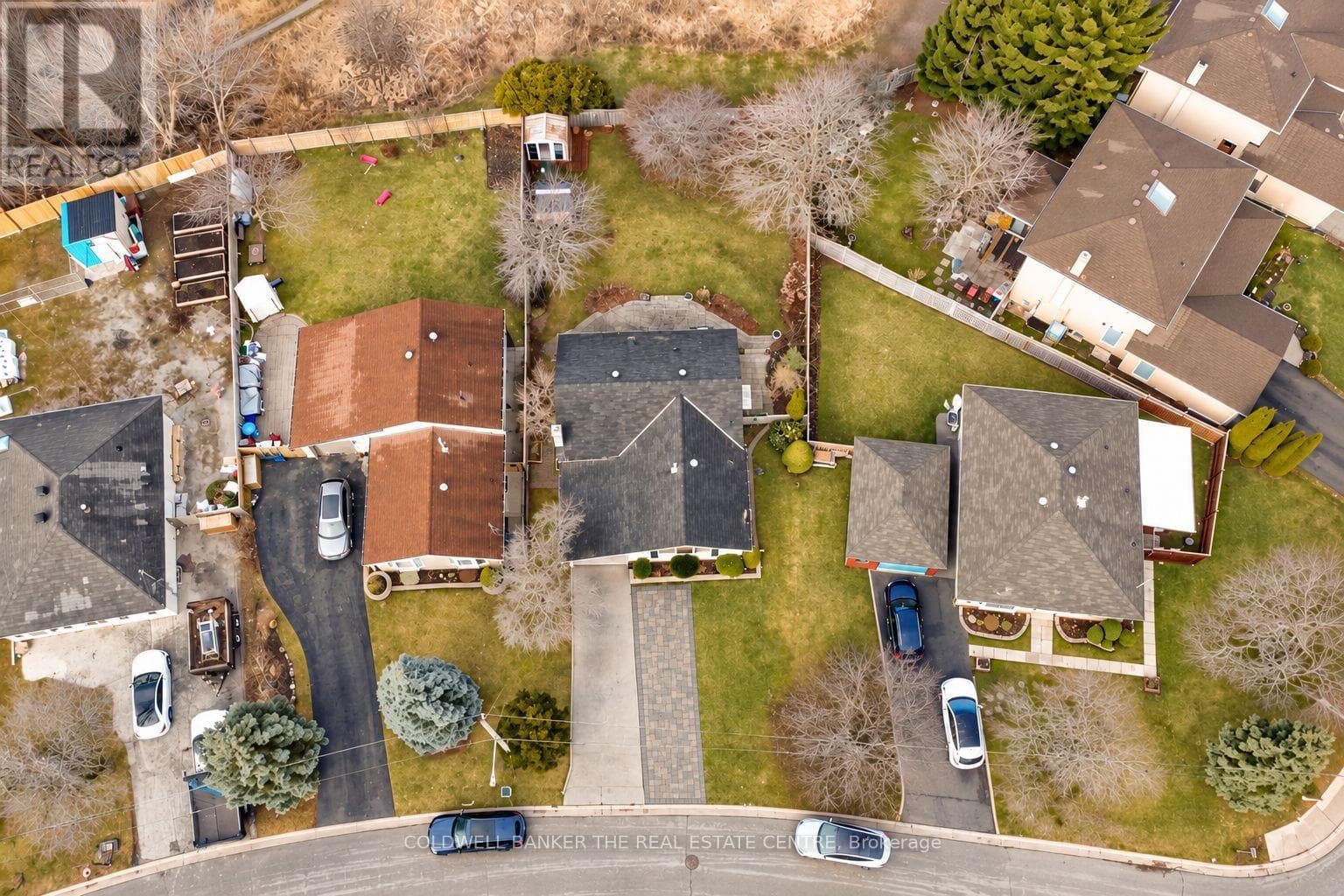 Single Family at #Main- 140 Woodpark Place, Newmarket (Huron Heights-Leslie Valley), Ontario - Photo 2 - RE/MAX Garden City Realty