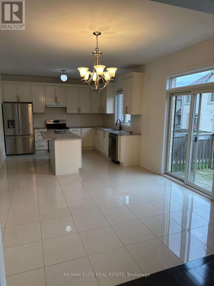 Single Family at 959 Ernest Cousins Circle, Newmarket (Stonehaven-Wyndham), Ontario - Photo 8 - RE/MAX Garden City Realty