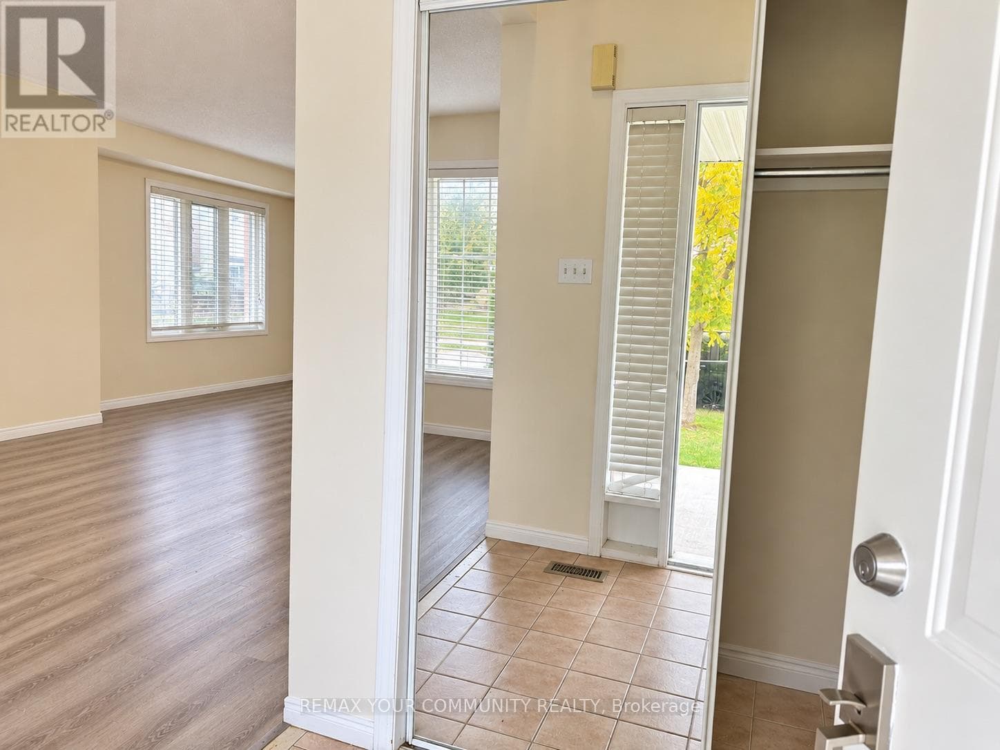 Single Family at 163 Flagstone Way, Newmarket (Woodland Hill), Ontario - Photo 3 - RE/MAX Garden City Realty