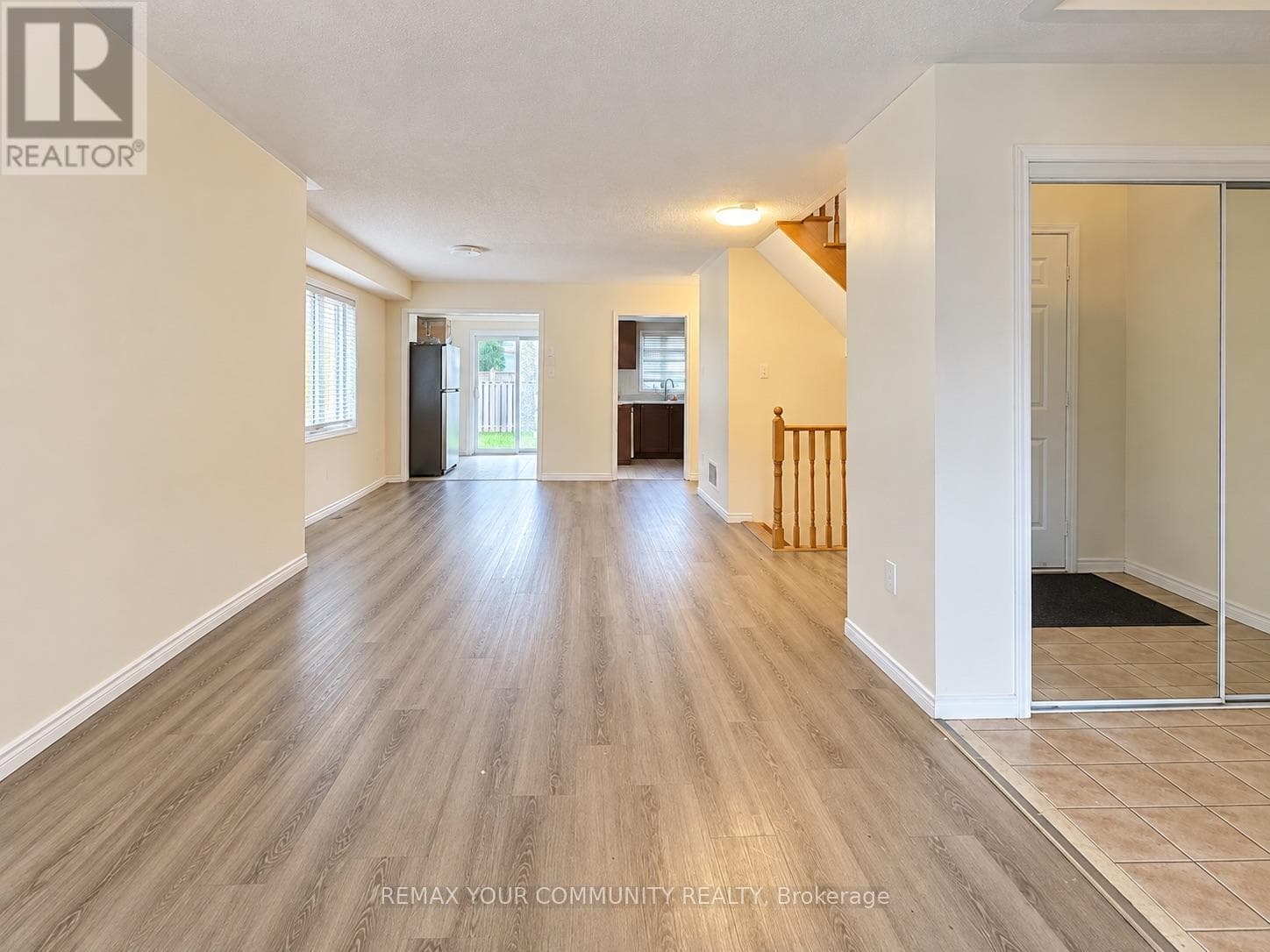Single Family at 163 Flagstone Way, Newmarket (Woodland Hill), Ontario - Photo 4 - RE/MAX Garden City Realty