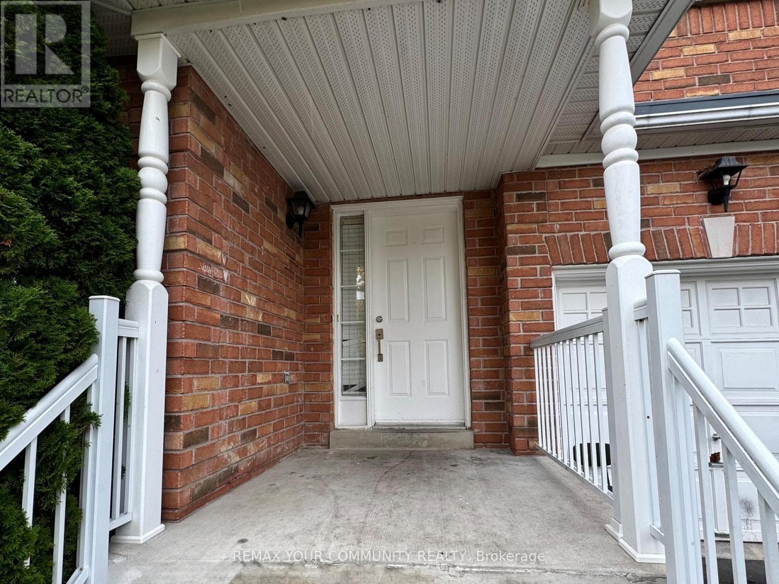 Single Family at 163 Flagstone Way, Newmarket (Woodland Hill), Ontario - Photo 2 - RE/MAX Garden City Realty