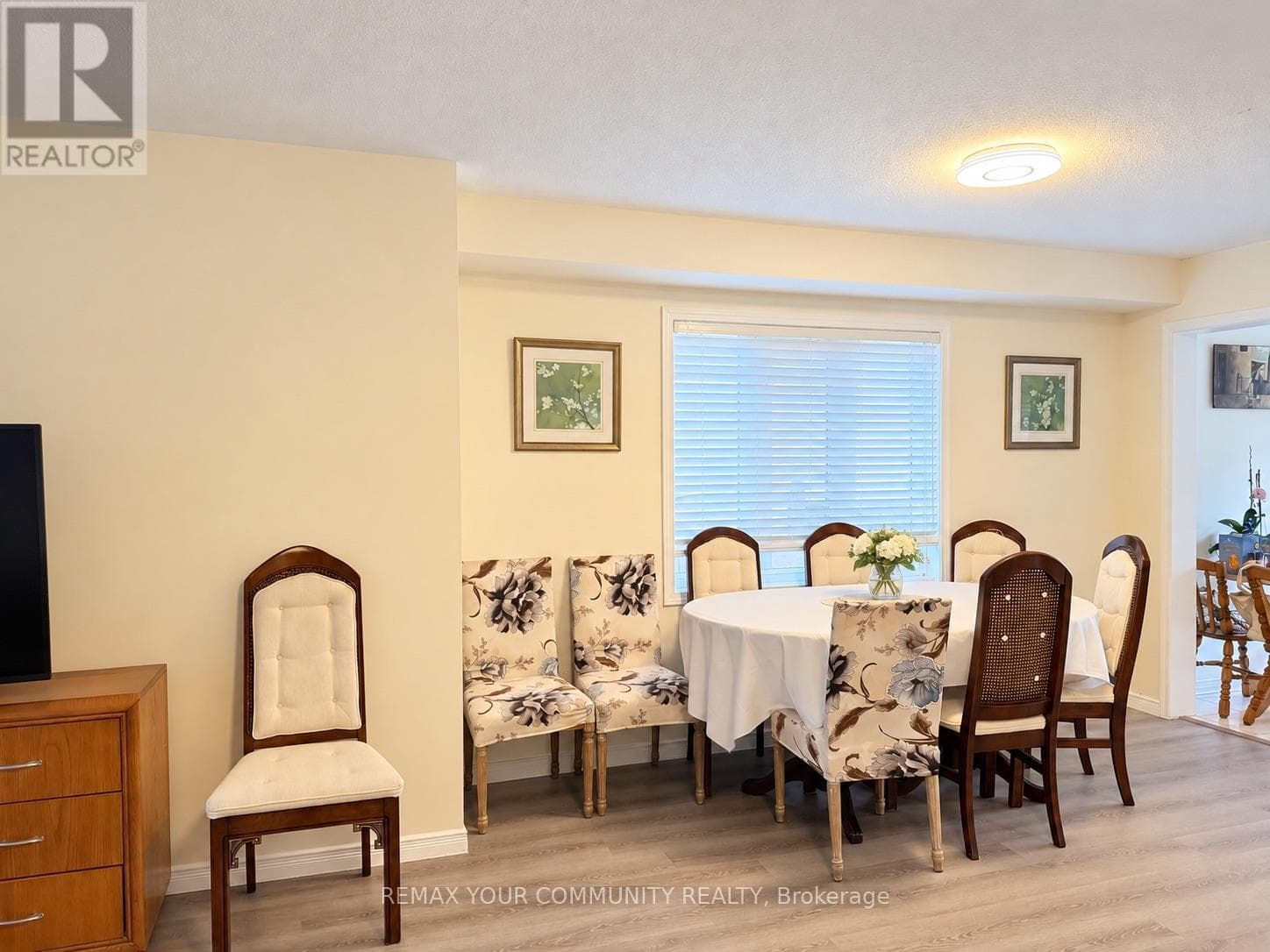 Single Family at 163 Flagstone Way, Newmarket (Woodland Hill), Ontario - Photo 7 - RE/MAX Garden City Realty
