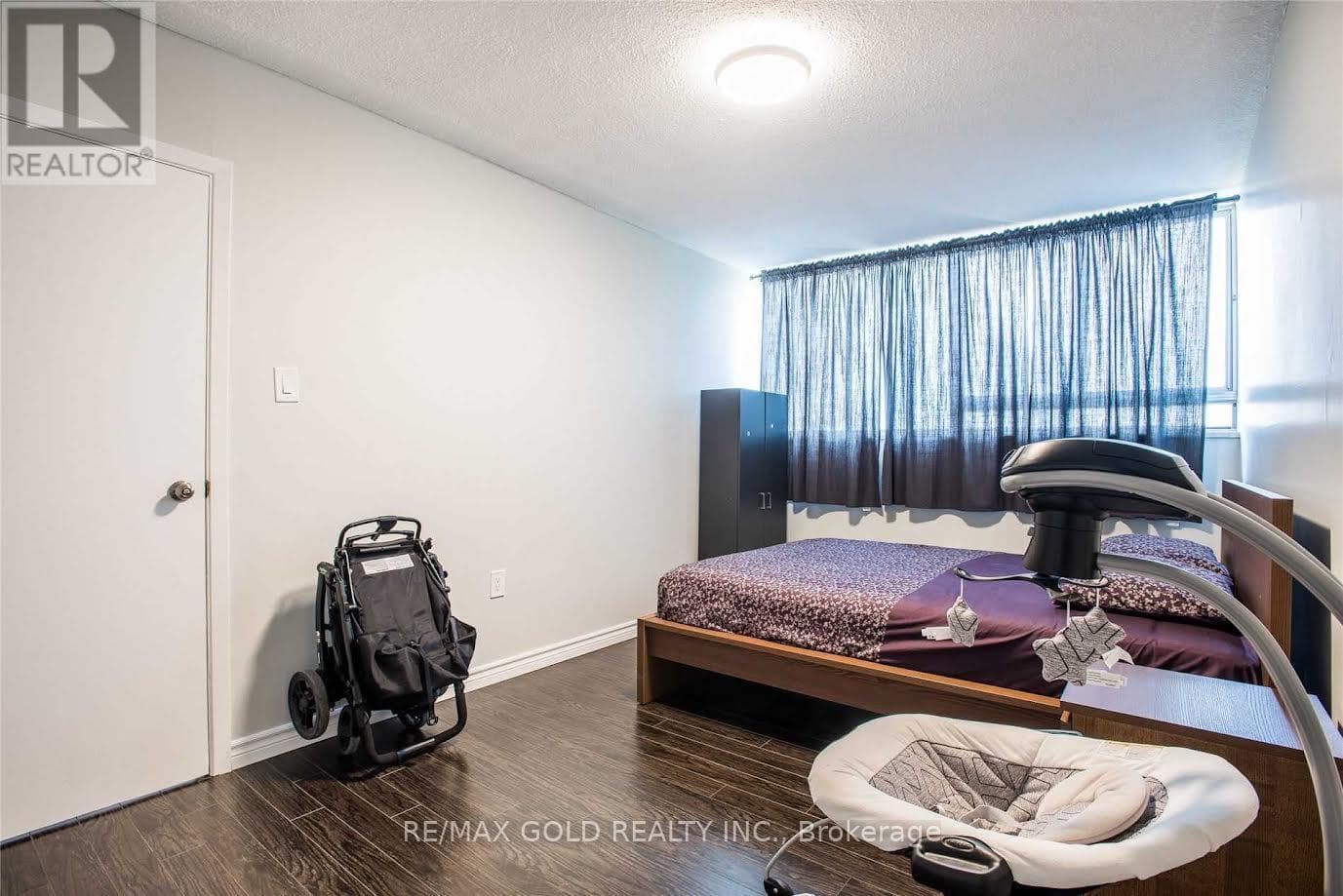 Single Family at 312- 1050 Stainton Drive, Mississauga (Erindale), Ontario - Photo 6 - RE/MAX Garden City Realty