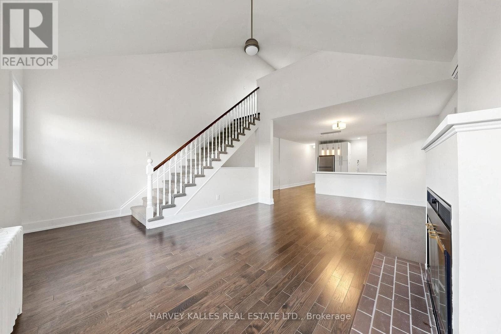 Single Family at 2- 1170 Avenue Road, Toronto (Lawrence Park South), Ontario - Photo 7 - RE/MAX Garden City Realty