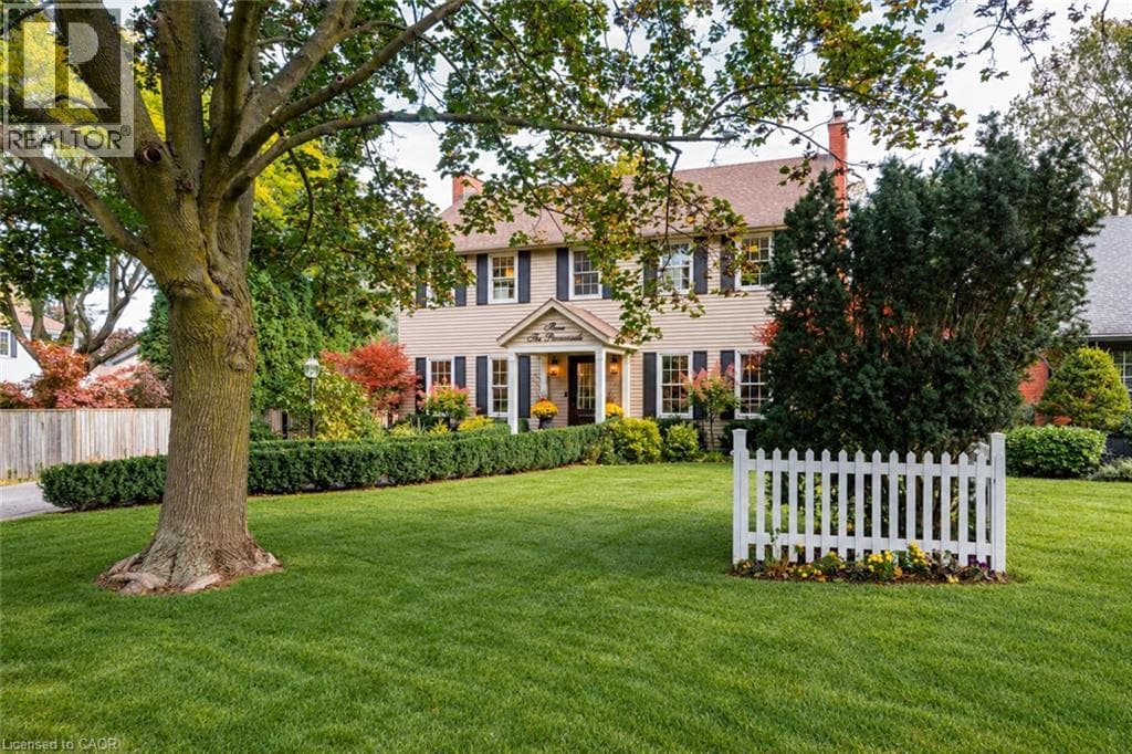 Single Family at 3 THE PROMENADE, Niagara-on-the-Lake, Ontario - Photo 2 - RE/MAX Garden City Realty