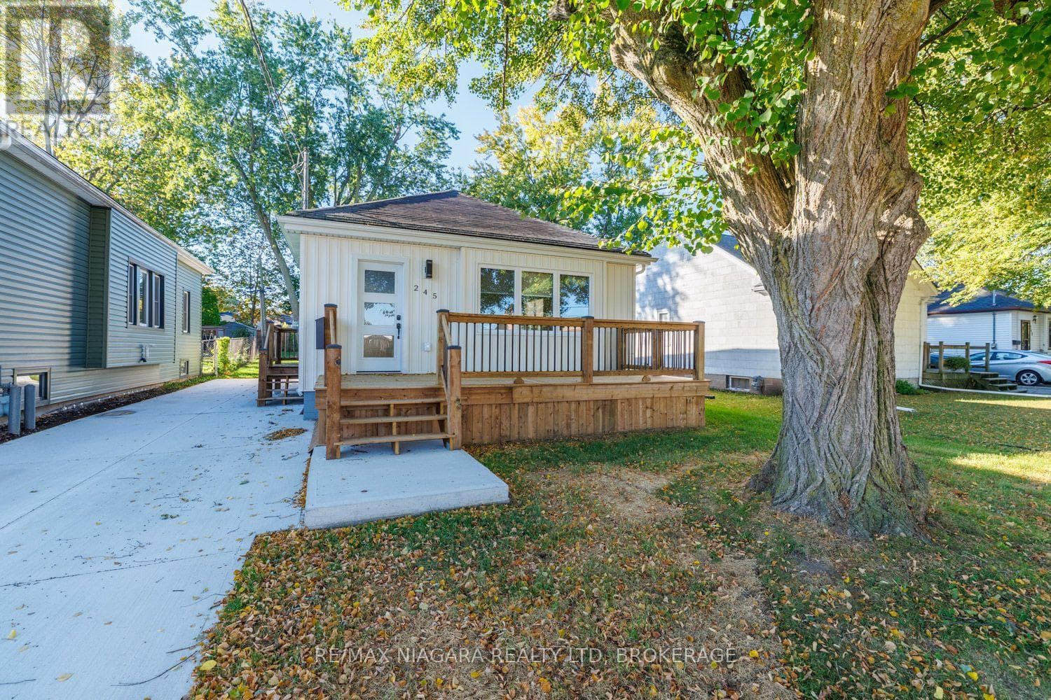 245 Bowen Road