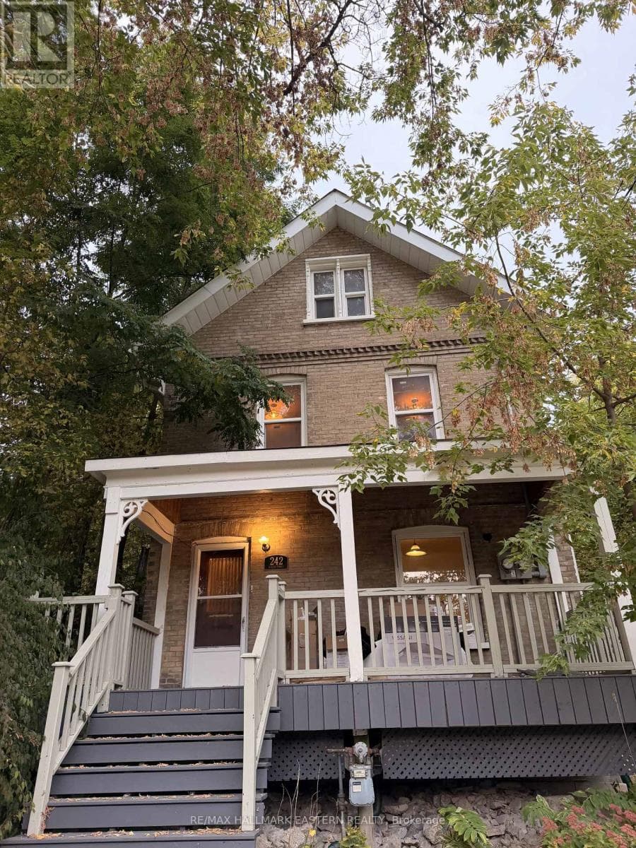 242 Dublin Street
